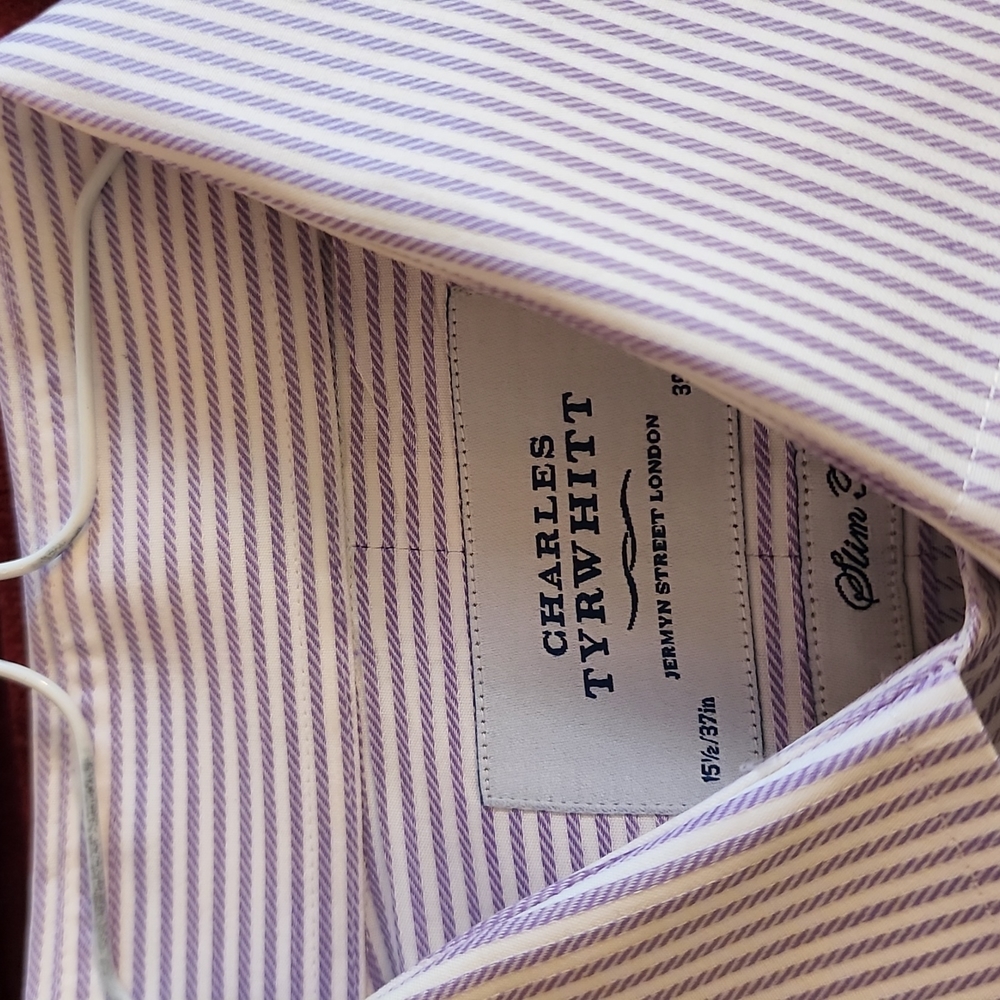Classic dress shirt 15 1/2 Charles Tyrwhitt. Beautiful white and purple. Timeles